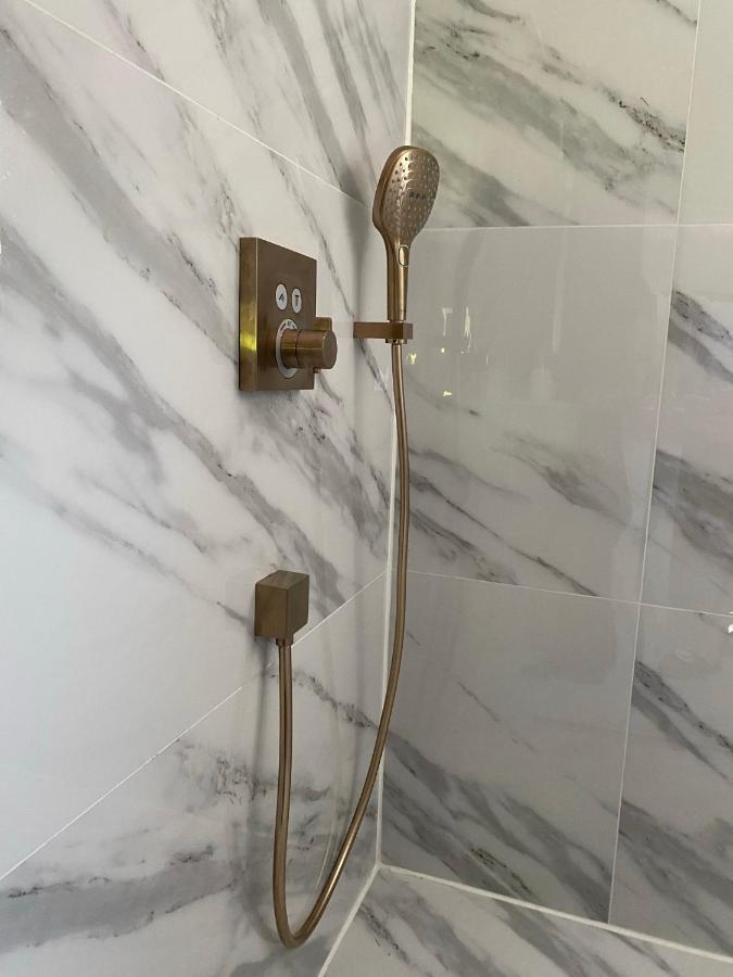 Suite De Charme : Les Crenees Oteppe Exterior photo
