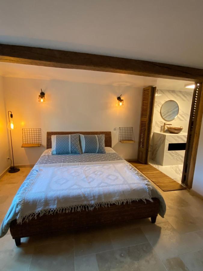 Suite De Charme : Les Crenees Oteppe Exterior photo